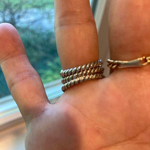 Set of 3 sterling sliver stackable rings. - Picture 6 of 7